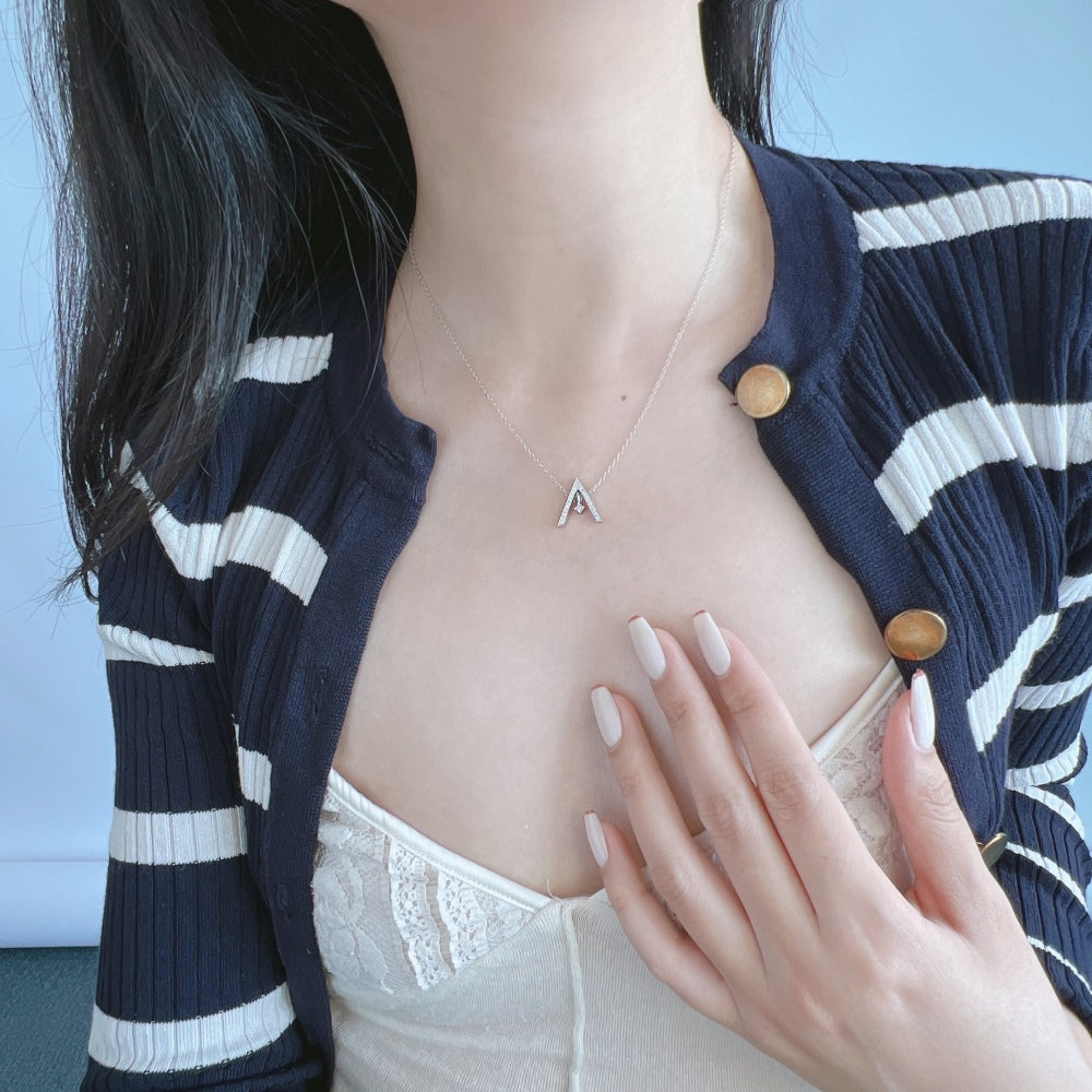 [Kismet Jewels ]Sparkling "A" Shape Necklace