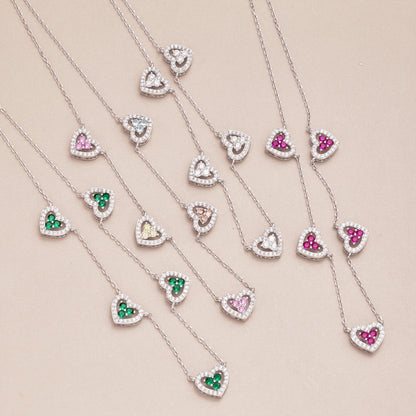 [Kismet Jewels ]Sparkling Five Heart Necklace