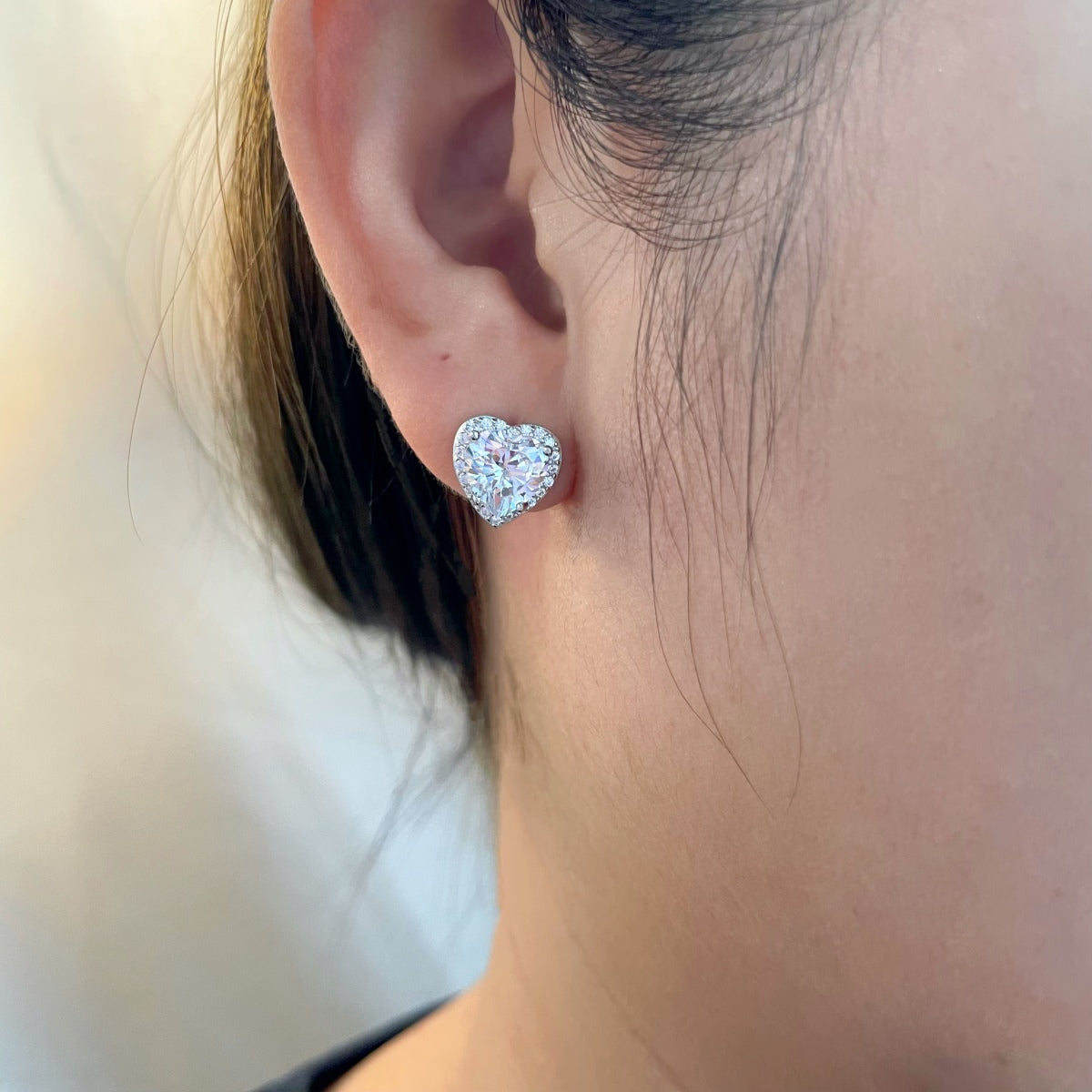 [Kismet Jewels ]Sparkling Heart Shape Lover Earrings