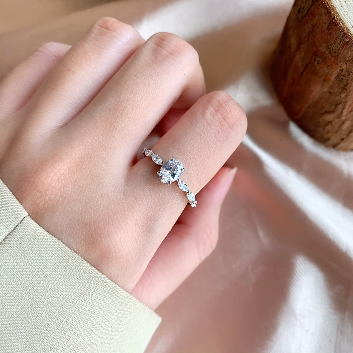 [Kismet Jewels ]0.75 Carat Luxurious Vibrant Elongated Cushion Cut Daily Ring