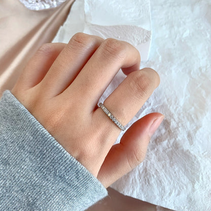 [Kismet Jewels ]Delicate Sparkling Round Cut Daily Ring