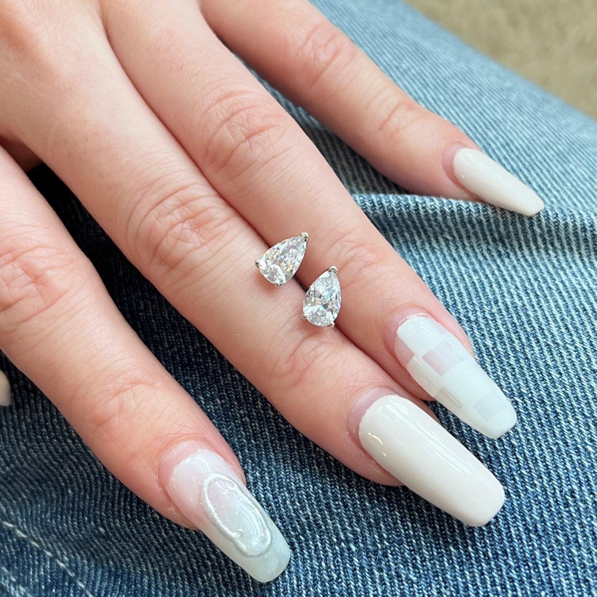 [Kismet Jewels ]Ornate Water Drop Shape Earrings