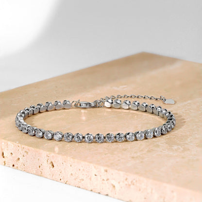 [Kismet Jewels ]Ornate  Sparkling Round Cut Daily Bracelet
