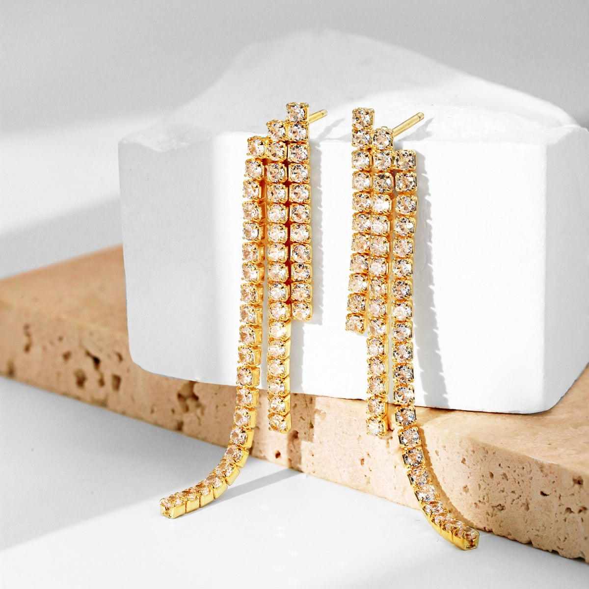 [Kismet Jewels ]Luxurious Dainty Banquet Earrings