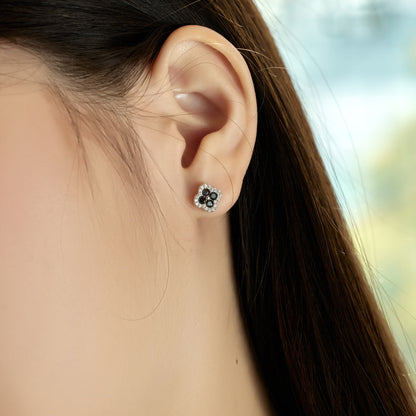 [Kismet Jewels ]Four-Leaf Clover Flower Shaped Earrings