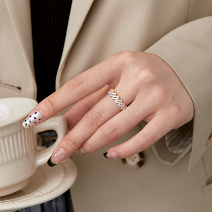 [Kismet Jewels ]Delicate Enchanting Wave Shape Daily Ring