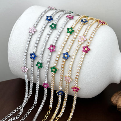 [Kismet Jewels ]Sparkling Flower Shape Tennis Bracelet