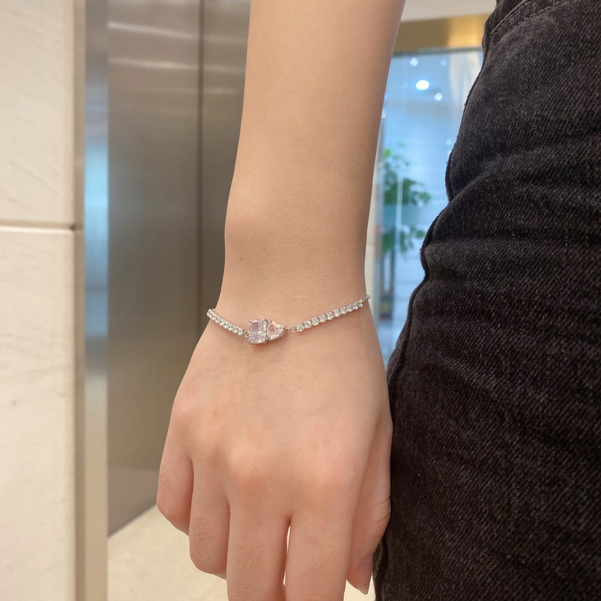 [Kismet Jewels ]Dazzling Unique Multi Shape Lover Bracelet