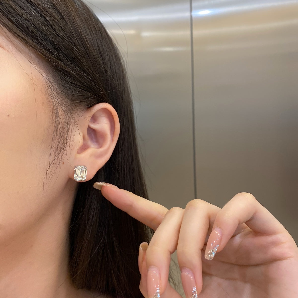 [Kismet Jewels ]Dazzling Square Shape Earrings