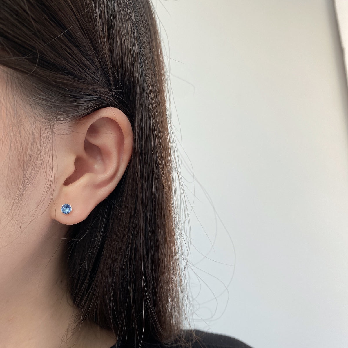 [Kismet Jewels ]Sparkling Colorful Round Shape Earrings