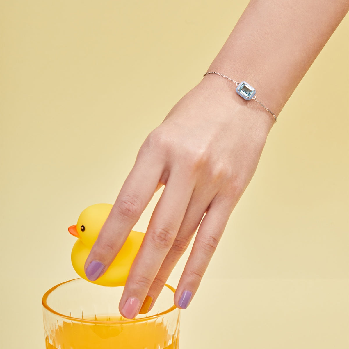 [Kismet Jewels ]2.0 Carat Sparkling Colorful Emerald Cut Daily Bracelet