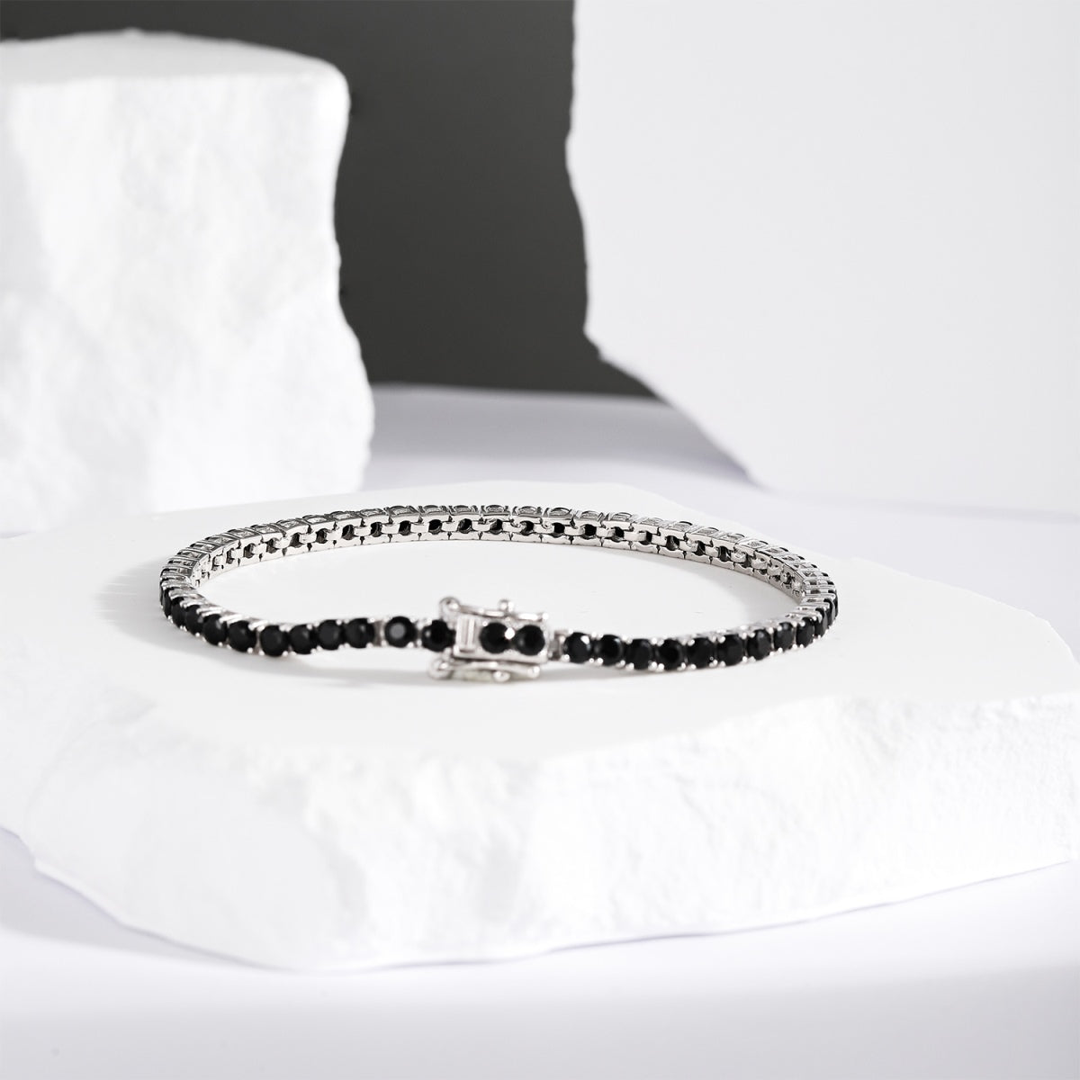 [Kismet Jewels ]Radiant Colorful Round Cut Party Bracelet