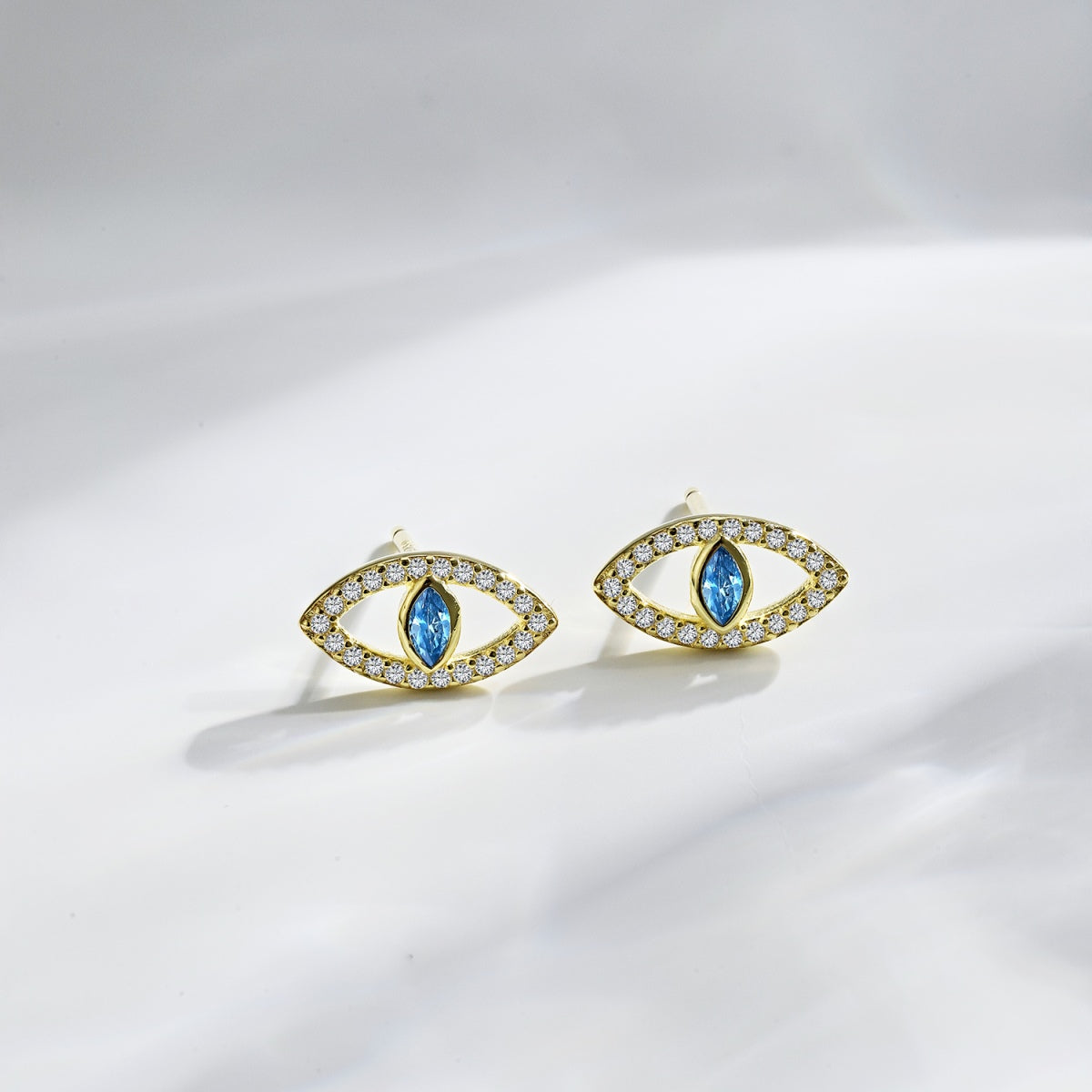 [Kismet Jewels ]Blue Devil Eyes Hollow Stud Earrings