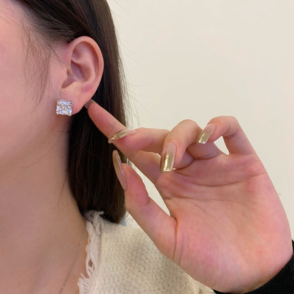 [Kismet Jewels ]Delicate Square Shape Earrings