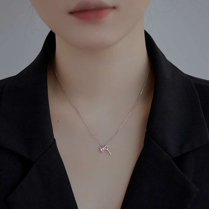 [Kismet Jewels ]Unique Heart Shape Key Pendent Necklace
