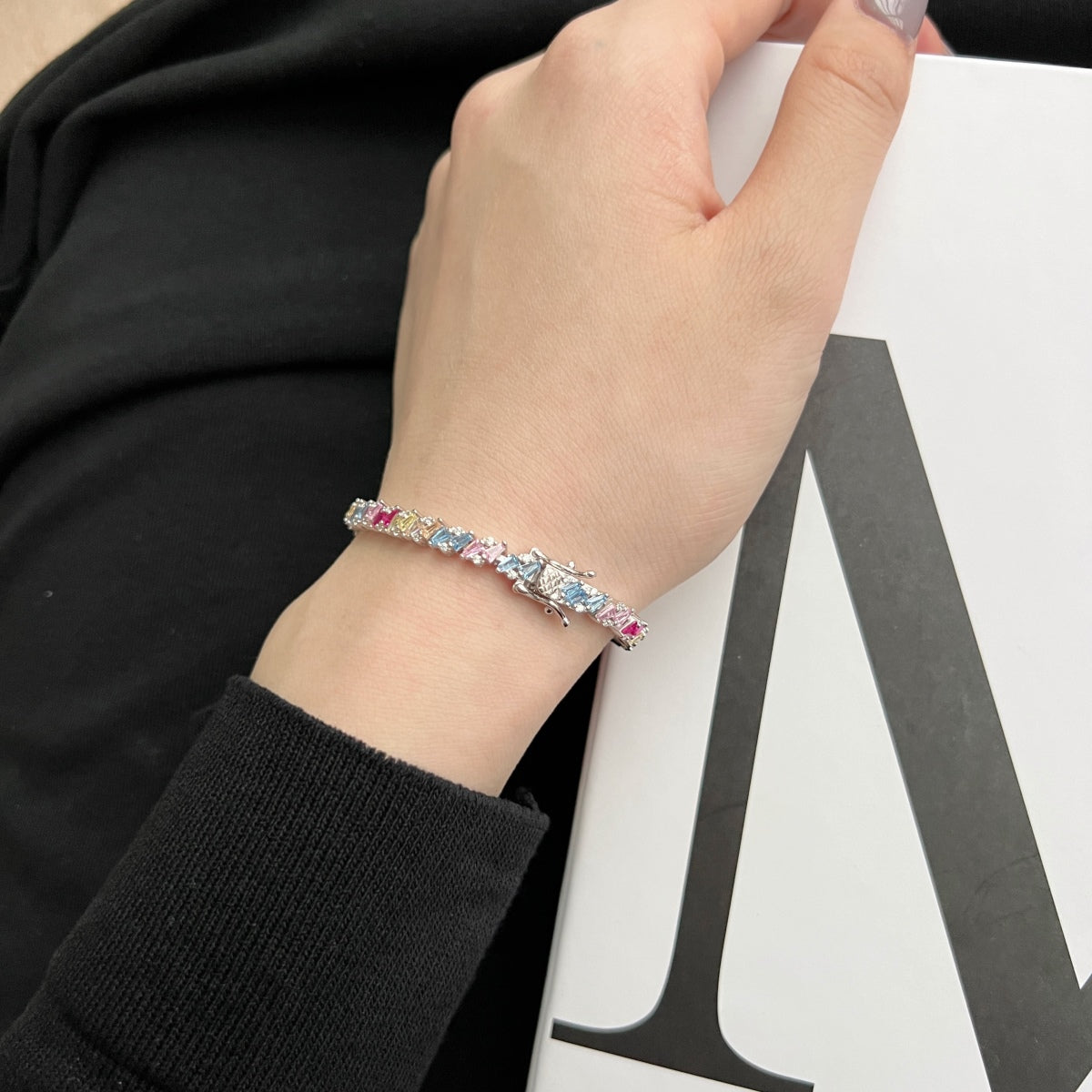 [Kismet Jewels ]Ornate Sparkling Multi Cut Party Bracelet