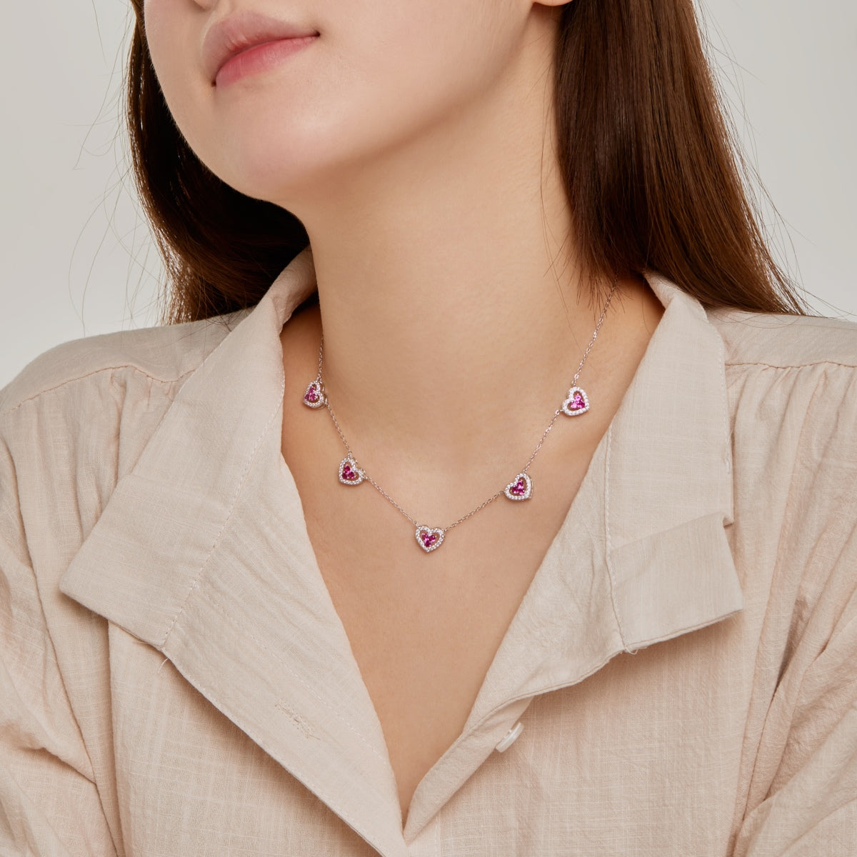 [Kismet Jewels ]Sparkling Five Heart Necklace
