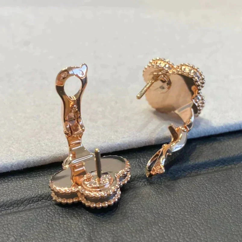 [Kismet Jewels ]CLOVER MEDIUM 1 MOTIFS GRAY MOP  DIAMOND EARRINGS