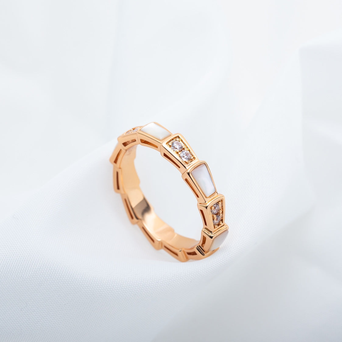 [Kismet Jewels ]SERPENTI RING PINK GOLD DIAMOND MOP 3MM