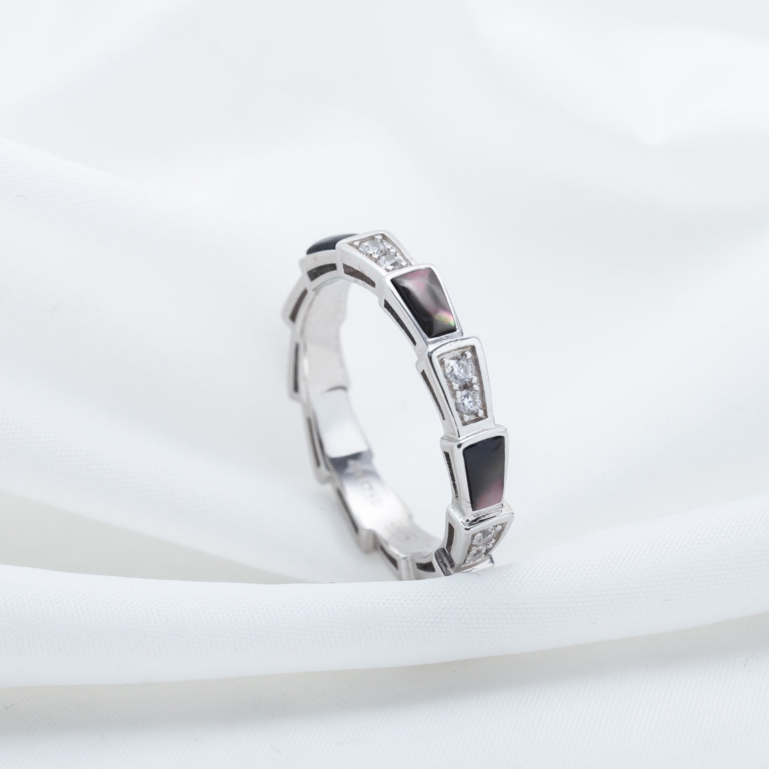 [Kismet Jewels ]SERPENTI RING SILVER  DIAMOND BLACK MOP 3MM