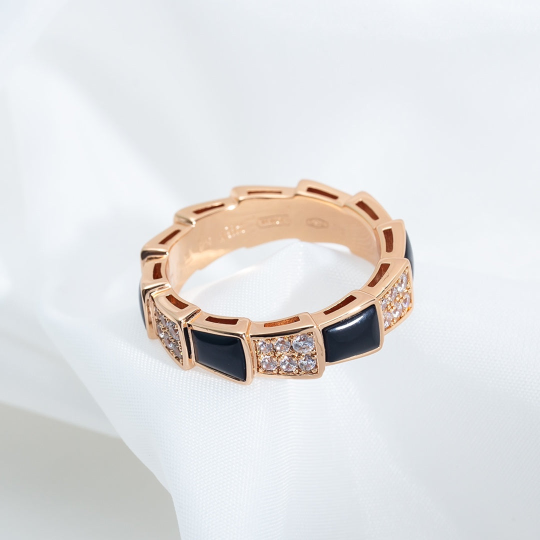 [Kismet Jewels ]SERPENTI RING PINK GOLD BLACK MOP DIAMOND PAVED 4MM