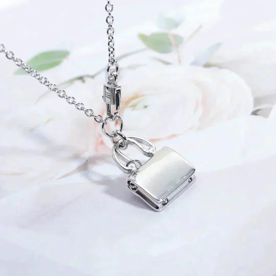 [Kismet Jewels ]AMULETTE PEDANT SILVER NECKLACE