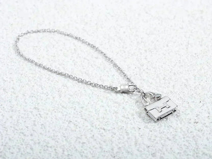 [Kismet Jewels ]AMULETTE PEDANT SILVER NECKLACE
