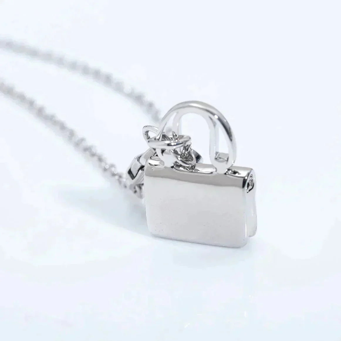 [Kismet Jewels ]AMULETTE PEDANT SILVER NECKLACE