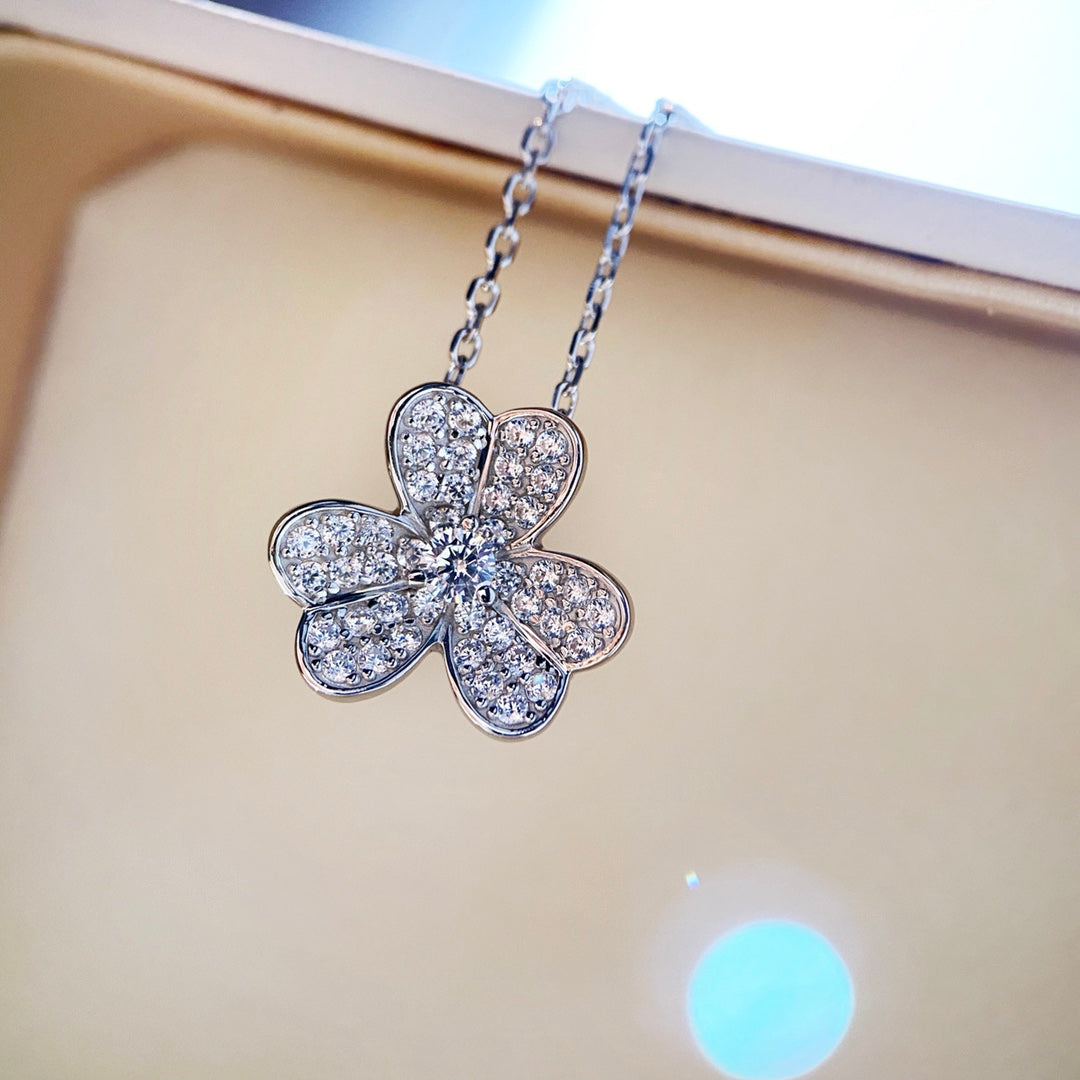 [Kismet Jewels ]CLOVER DIAMOND NECKLACE SILVER