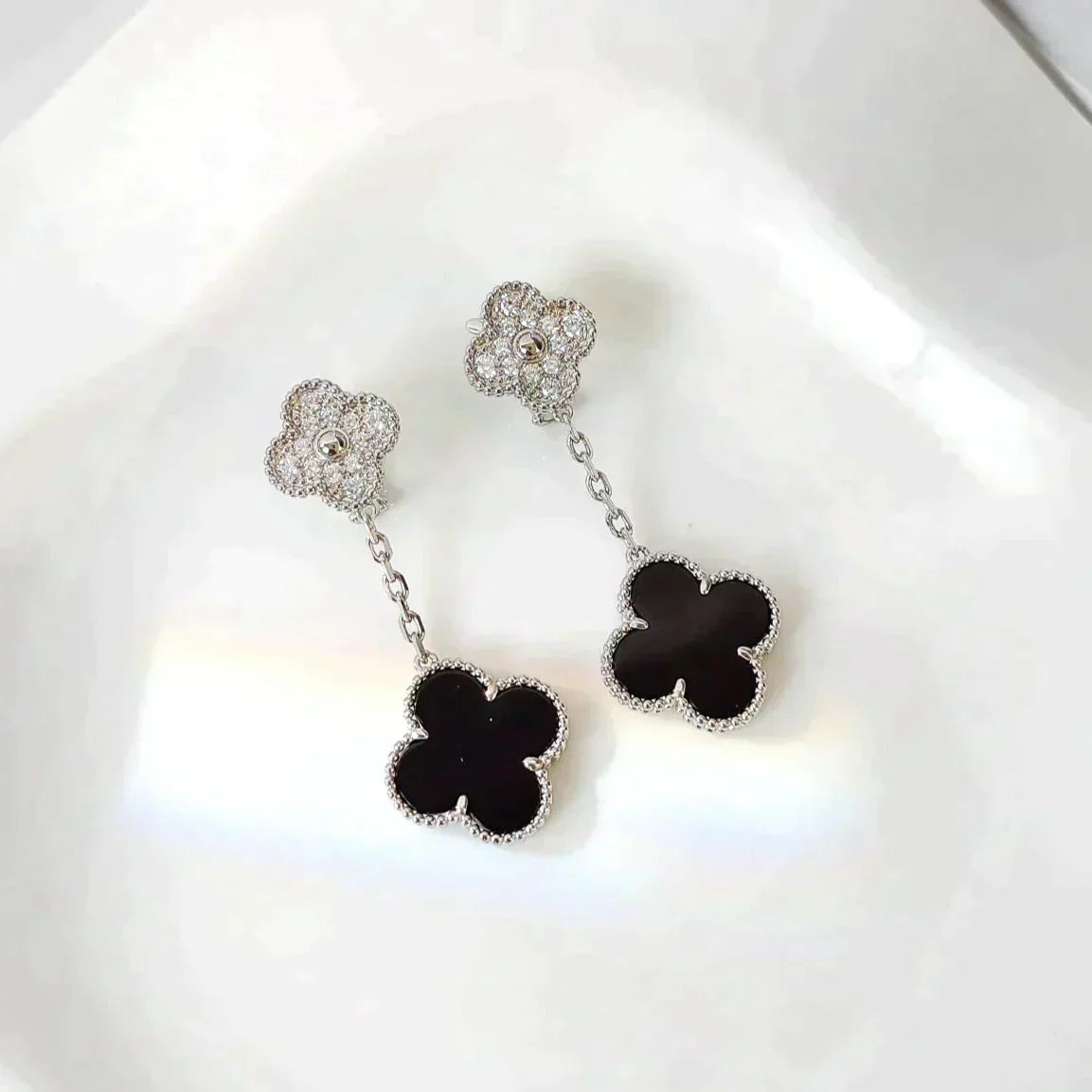 [Kismet Jewels ]CLOVER 2 MOTIFS  DIAMOND ONYX EARRINGS SILVER