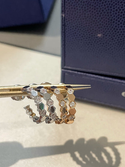 [Kismet Jewels ]Hollow Design Four-Leaf Clover Flower Shape Ring