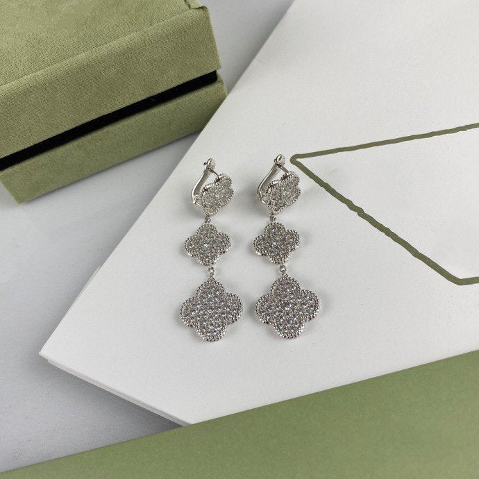 [Kismet Jewels ]CLOVER 3 MOTIF DIAMOND SILVER DROP EARRINGS