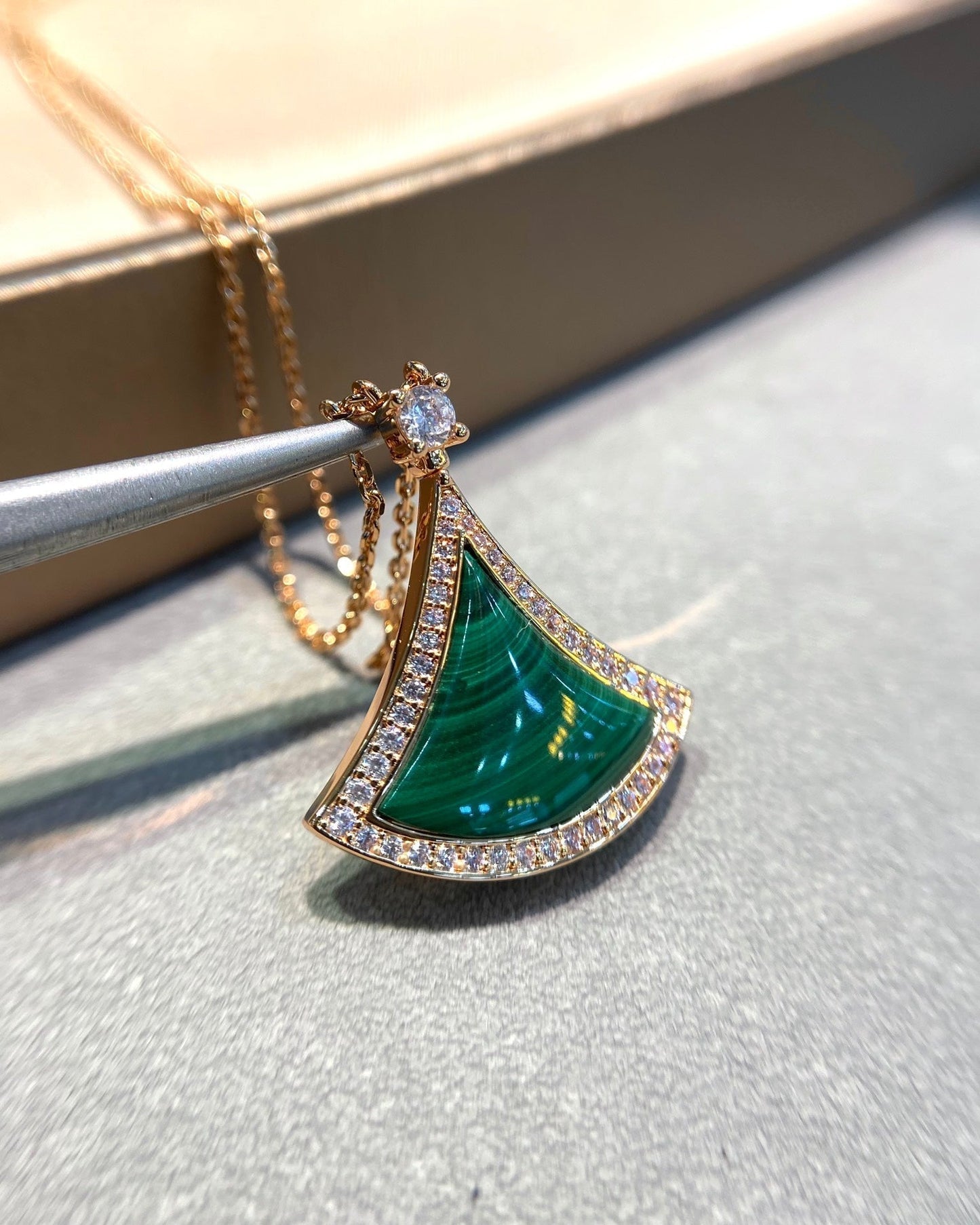 [Kismet Jewels ]DREAM MALACHITE DIAMOND PAVED PINK GOLD NECKLACE