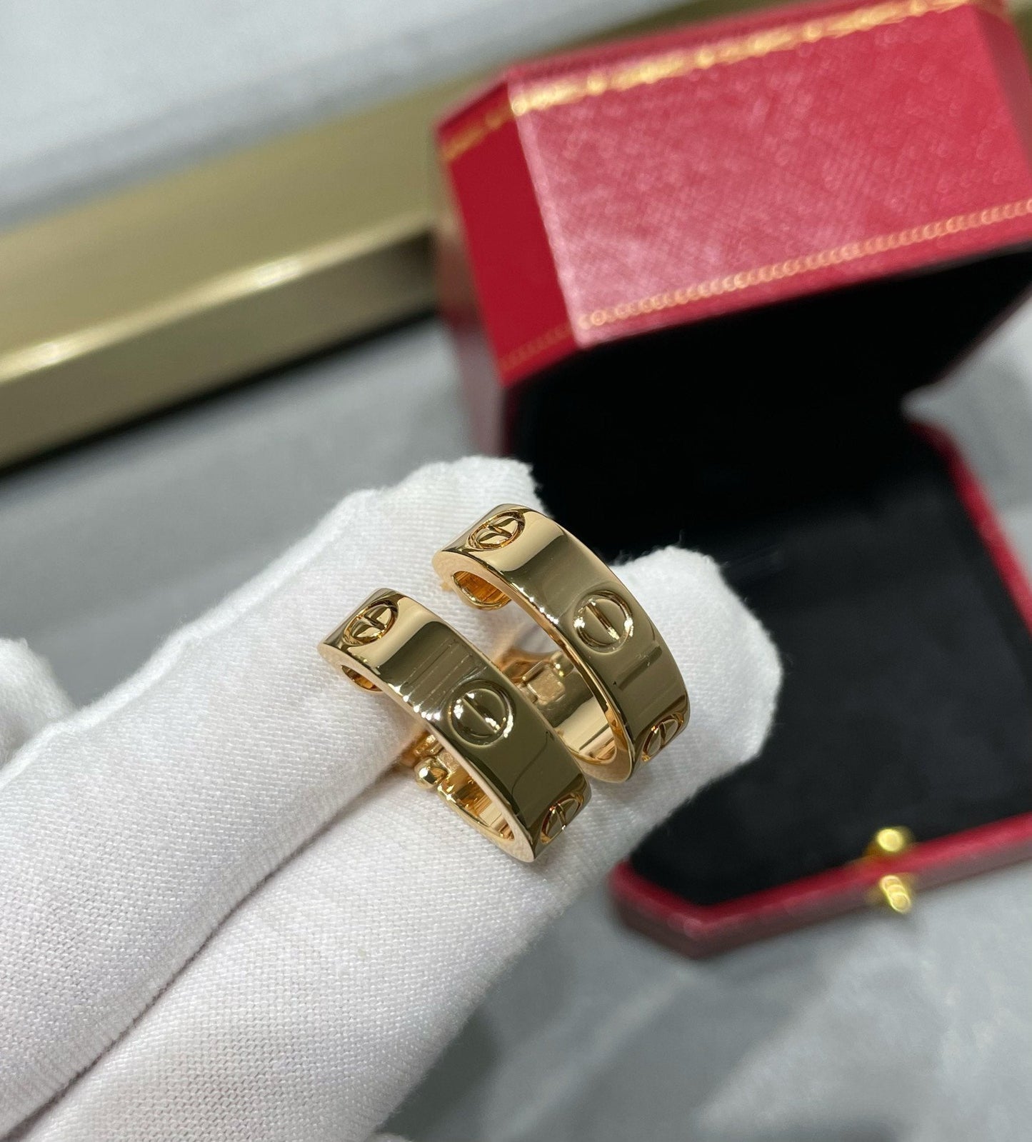 [Kismet Jewels ]LOVE 5.5MM EARRINGS