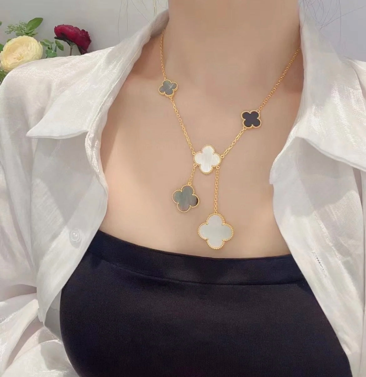 [Kismet Jewels ]CLOVER 6 MOTIF MOP ONYX GOLD NECKLACE
