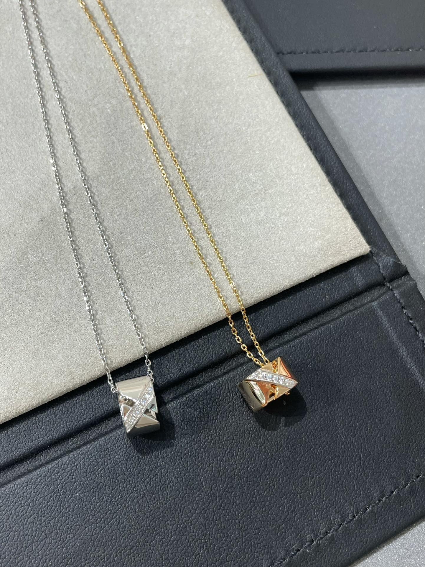 [Kismet Jewels ]LIENS EVIDENCE DIAMOND NECKLACE
