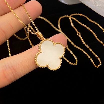 [Kismet Jewels ]CLOVER 25MM MOP LARGE PENDANT NECKLACE