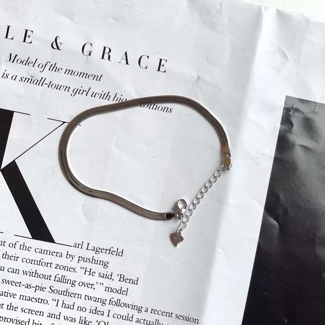 [Kismet Jewels ]Flat Snake Bone Chain Blade Necklace