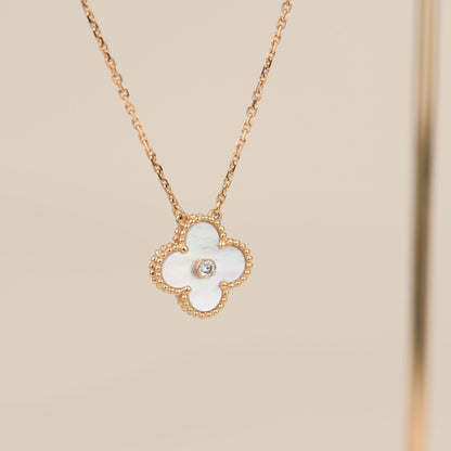 [Kismet Jewels ]CLOVER 15MM DIAMOND WHITE FRITILLARIA NECKLACE