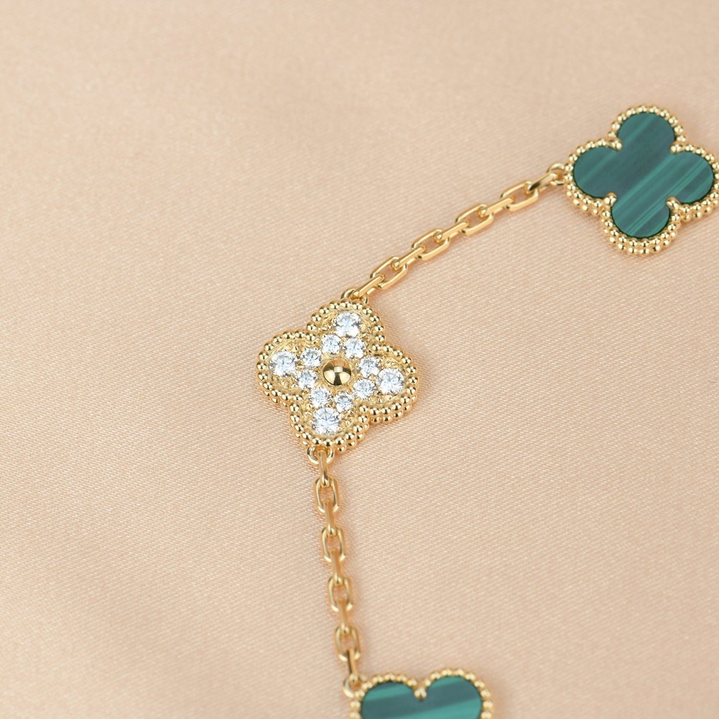 [Kismet Jewels ]CLOVER  5 MOTIF MALACHITE DIAMOND BRACELET