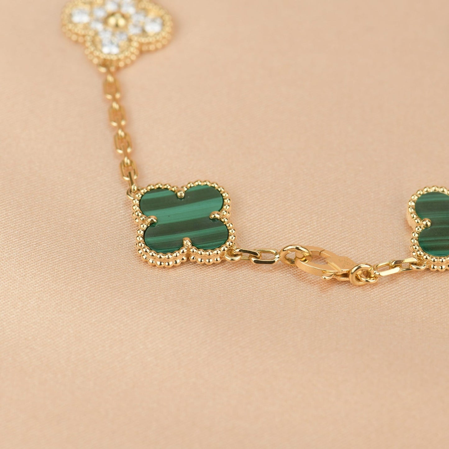 [Kismet Jewels ]CLOVER  5 MOTIF MALACHITE DIAMOND BRACELET