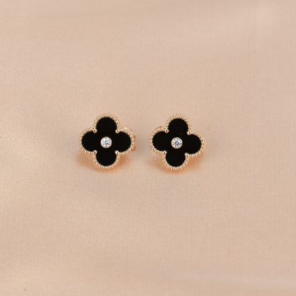 [Kismet Jewels ]CLOVER MEDIUM 1 MOTIFS ONYX DIAMOND EARRINGS