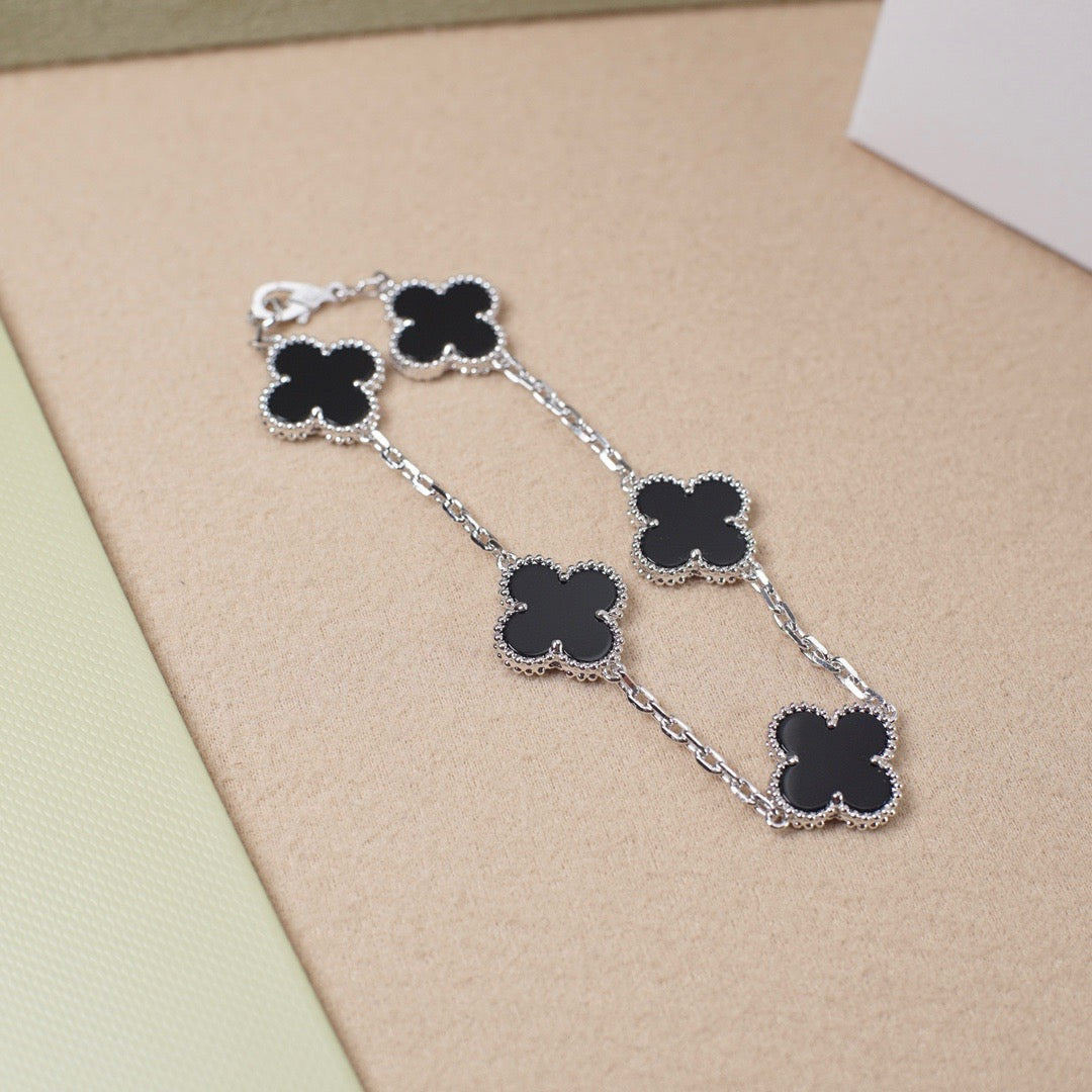 [Kismet Jewels ]CLOVER 5 MOTIF ONYXS  BRACELET SILVER