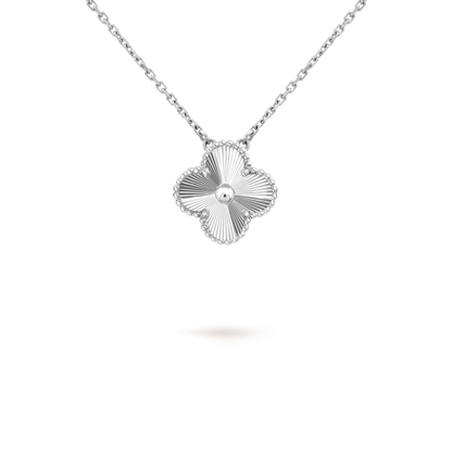 [Kismet Jewels ]CLOVER 15MM LASER NECKLACE SILVER