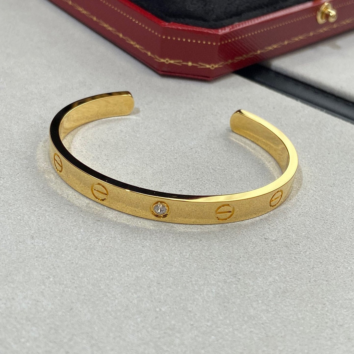 [Kismet Jewels ]LOVE BRACELET 6.1MM 1 DIAMOND OPEN CUFF