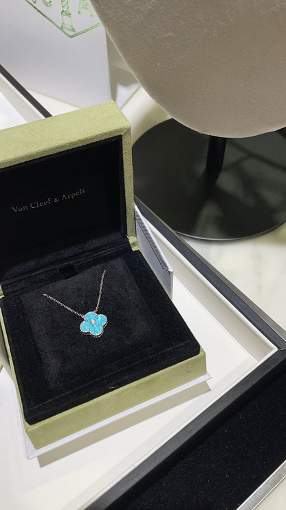 [Kismet Jewels ]CLOVER 15MM DIAMOND SVRES PORCELAIN  NECKLACE SILVER