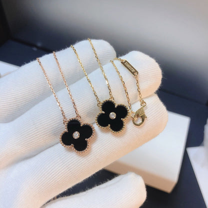 [Kismet Jewels ]CLOVER 15MM DIAMOND ONYX NECKLACE
