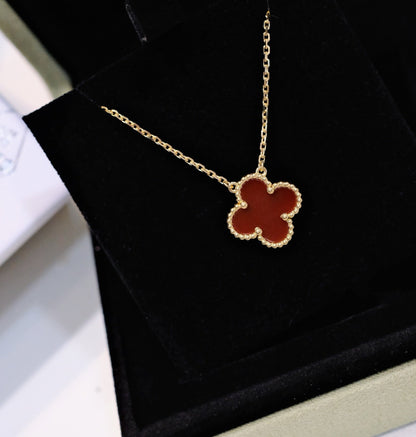 [Kismet Jewels ]CLOVER 15MM CARNELIAN SINGLE FLOWER NECKLACE