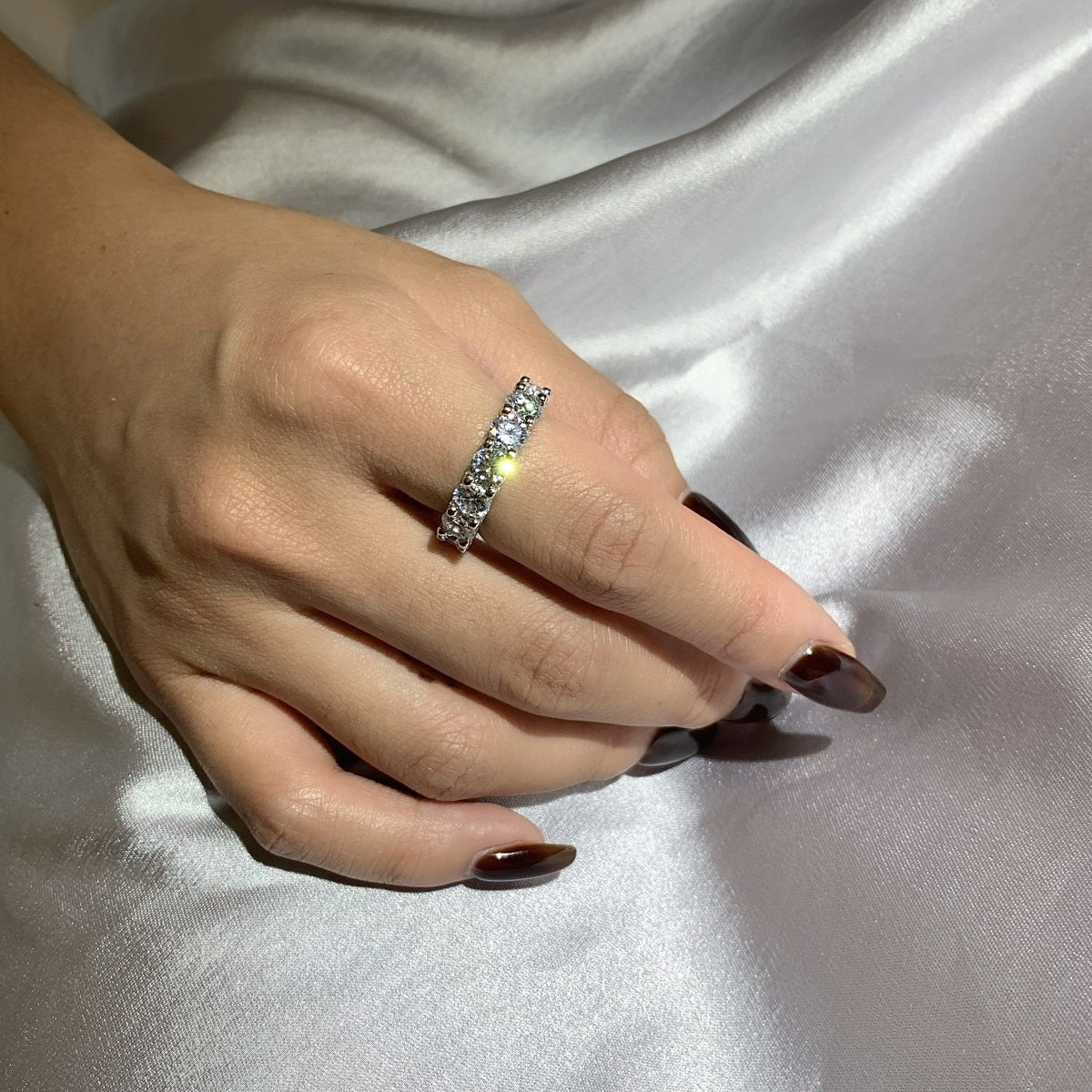 [Kismet Jewels ]Gorgeous Round Cut Tennis Ring