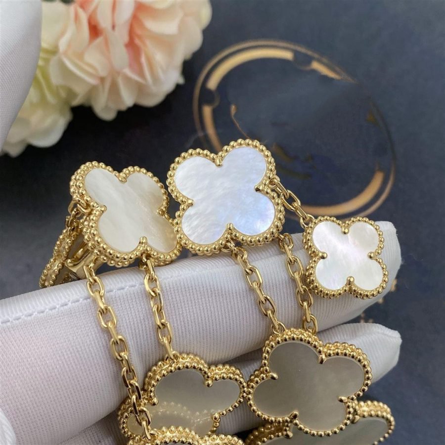 [Kismet Jewels ]CLOVER EARRINGS WHITE MOP 4 MOTIFS GOLD
